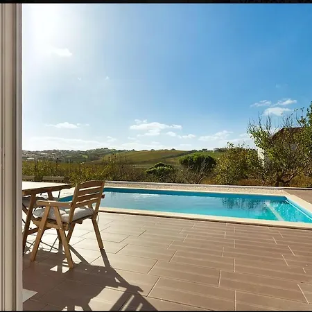 Coastal Vineyard Hideaway * Torres Vedras