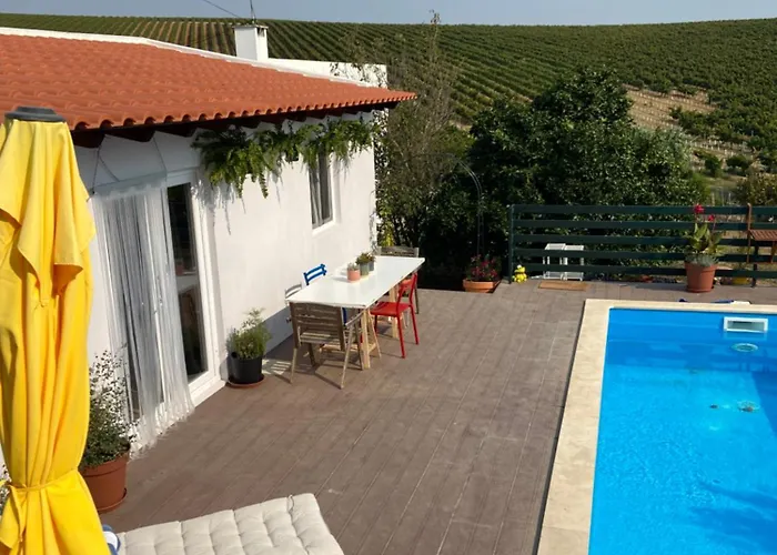 Coastal Vineyard Hideaway *