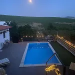 Coastal Vineyard Hideaway Torres Vedras