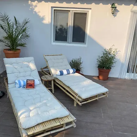 Coastal Vineyard Hideaway Дом отдыха *