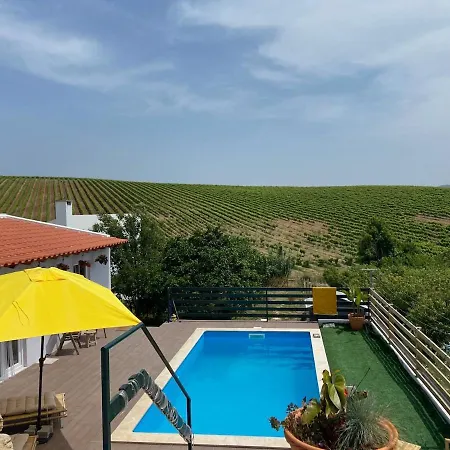 Dom wakacyjny Coastal Vineyard Hideaway