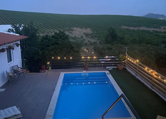 Coastal Vineyard Hideaway Torres Vedras