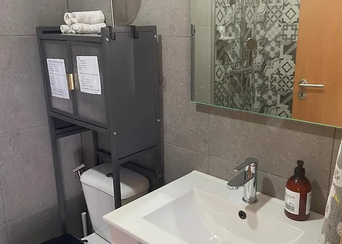 Coastal Vineyard Hideaway Ferienhaus